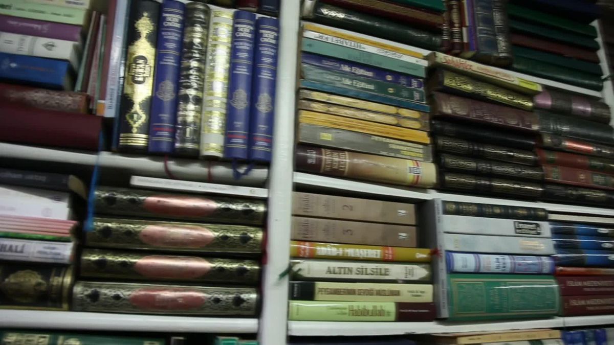 Üç Kuşak, 62 Yıldır Sahaflık Yapan Nurhan Keçeli: "Sahaflık Gelecekte Antikacılığa Dönüşecek"