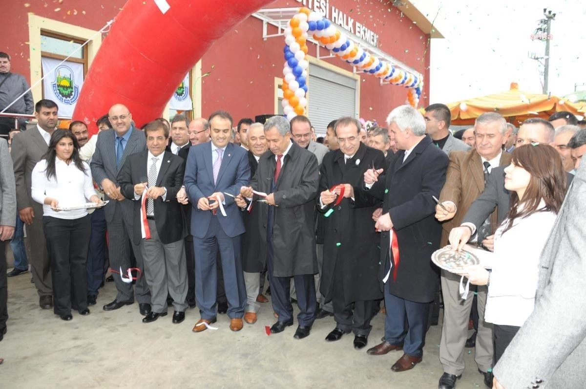 AKP\'li Belediye, Bülent Arınç\'ın Açılışını Yaptığı Halk Ekmek Fabrikasını Satışa Çıkardı