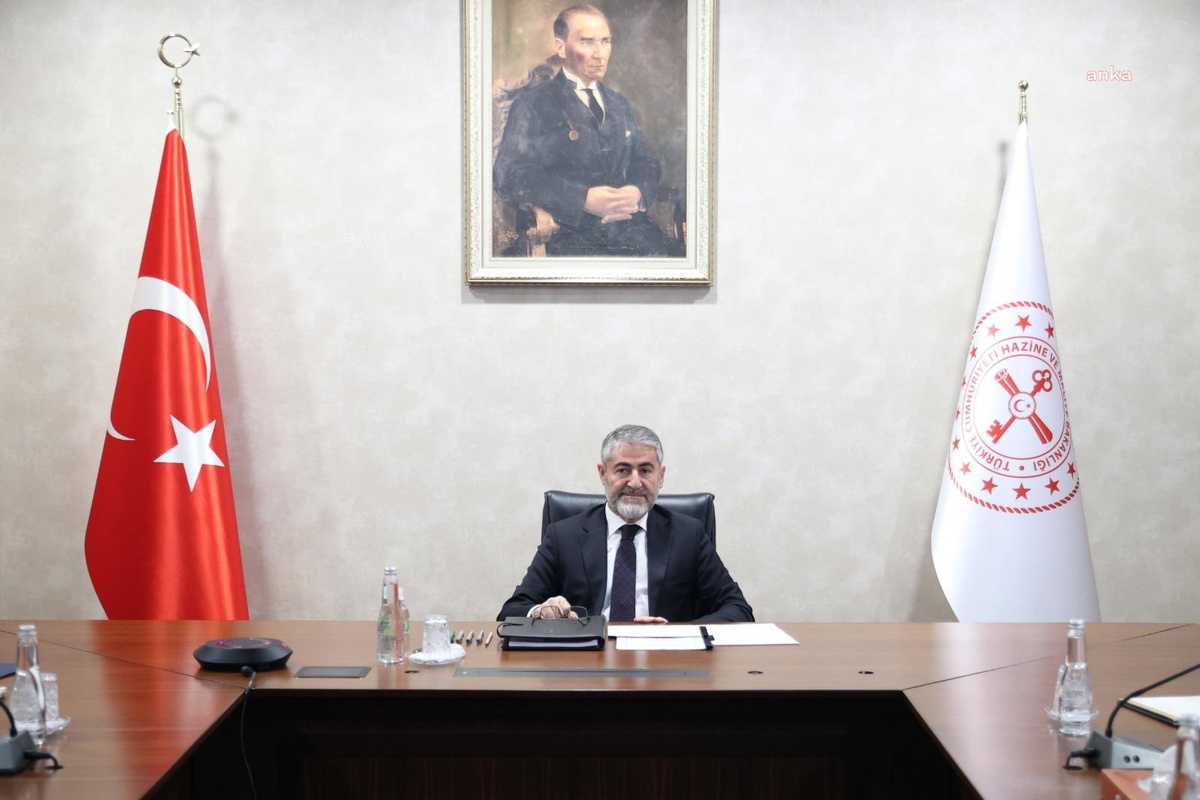 Bakan Nebati\'den The Economist dergisine: "Ters giden bir şey yok"