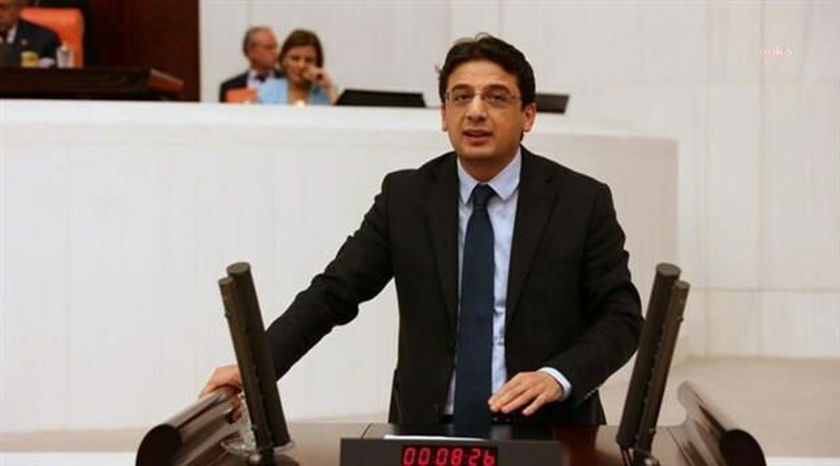 CHP\'li Emre: İçişleri Bakanı\'nın Adının Bu İddialarda Yer Alması Türkiye Cumhuriyeti Tarihinde Kara Bir Leke Olarak Yer Alacaktır