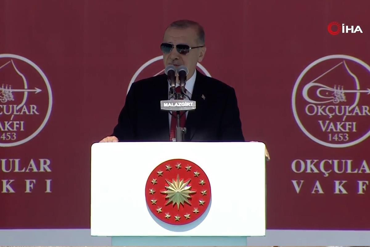 Cumhurbaşkanı Erdoğan: \'Malazgirt milletimizle birlikte, tüm İslam dünyasının bir zaferidir\'