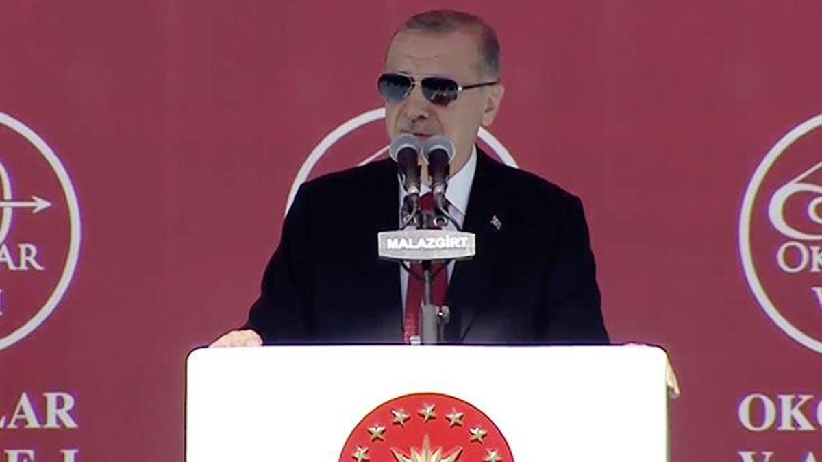 Cumhurbaşkanı Erdoğan, Malazgirt Zaferi\'nin yıldönümünde seslendi: Vatanımızı bölmeye, devletimizi yıkmaya çalışan kimsenin gözünün yaşına bakmayız