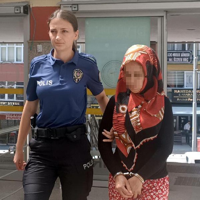 Eşiyle ilişkisi olan komşusunu beyzbol sopasıyla dövdü, otomobilini gasbetti Eşiyle ilişkisi olan komşusunu beyzbol sopasıyla dövdü, otomobilini gasbetti
