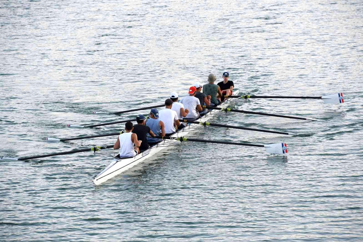 Gençler Türkiye Kürek Şampiyonası Adıyaman\'da başladı