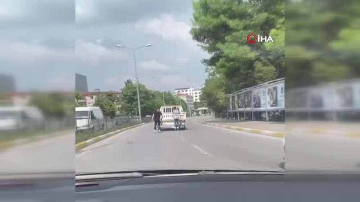 Trafikte tehlikeli oyun