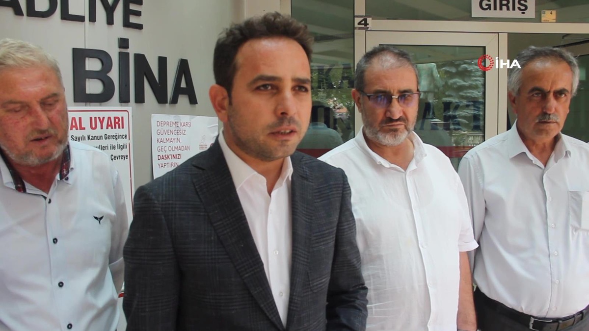 Kütahyalı imam hatiplilerden şarkıcı Gülşen\'e suç duyurusu