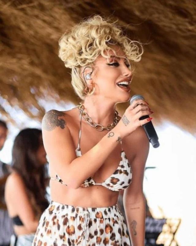 İrem Derici, Instagram hesabı hackleyen kişiye ateş püskürdü: Fitil fitil getireceğim burnundan İrem Derici, Instagram hesabı hackleyen kişiye ateş püskürdü: Fitil fitil getireceğim burnundan