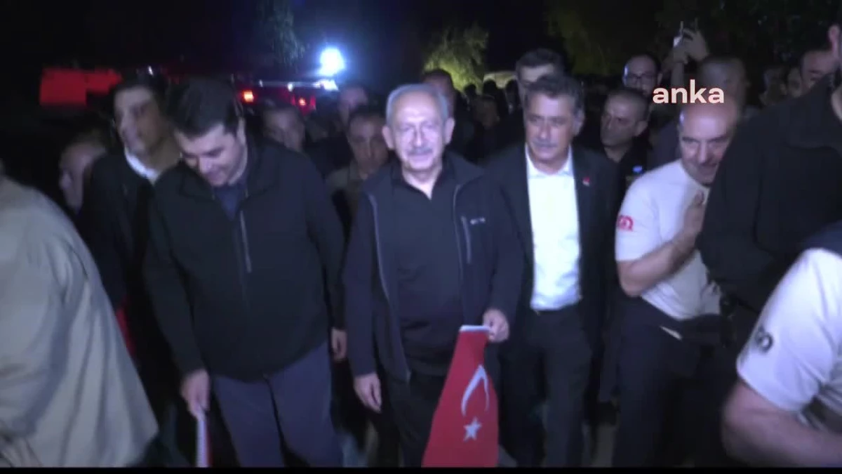Kılıçdaroğlu, Büyük Taarruz\'un 100. Yılında, Afyonkarahisar\'daki "Zafer Yolu"Nda 15 Kilometre Yürüdü