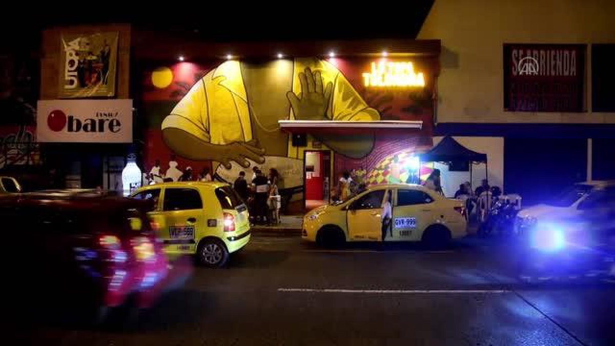 Kolombiya\'nın en eski salsa kulüplerinden "La Topa Tolondra", turistlerin gözde mekanı haline geldi