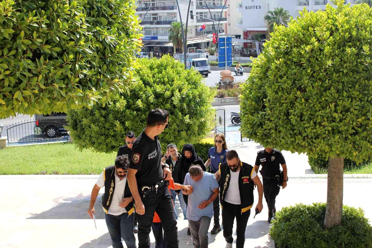 Marmaris\'teki safari faciasında gözaltına alınan 3 kişi adliyeye sevk edildi