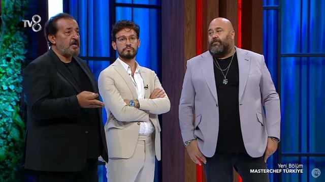 MasterChef'te Burak'ın yarışmacıya hakaret ettiğini duyan Mehmet Yalçınkaya deliye döndü MasterChef'te Burak'ın yarışmacıya hakaret ettiğini duyan Mehmet Yalçınkaya deliye döndü