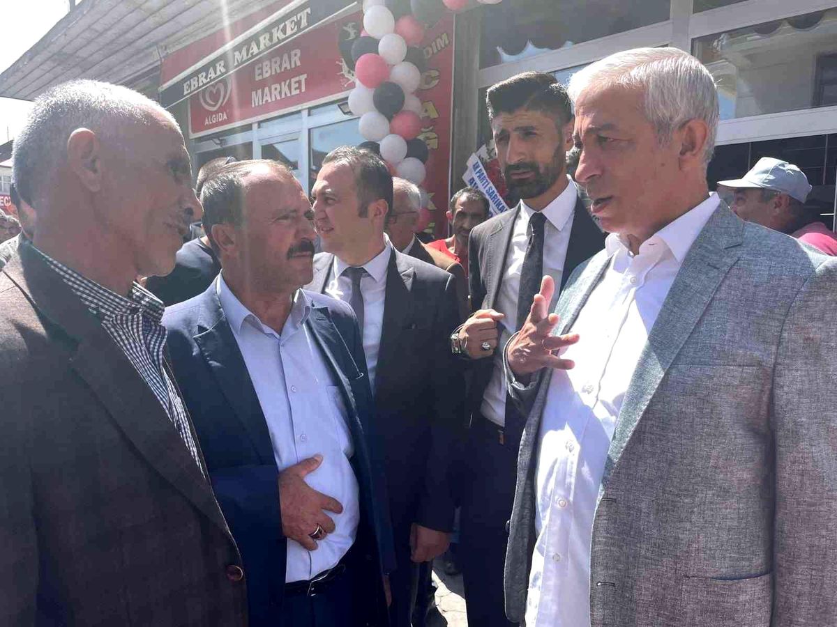 Milletvekili Kılıç, Sarıkamış\'ta esnafla buluştu