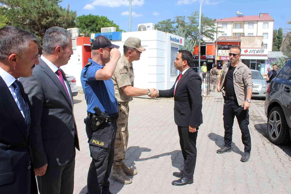 Muradiye\'nin yeni kaymakamı göreve başladı