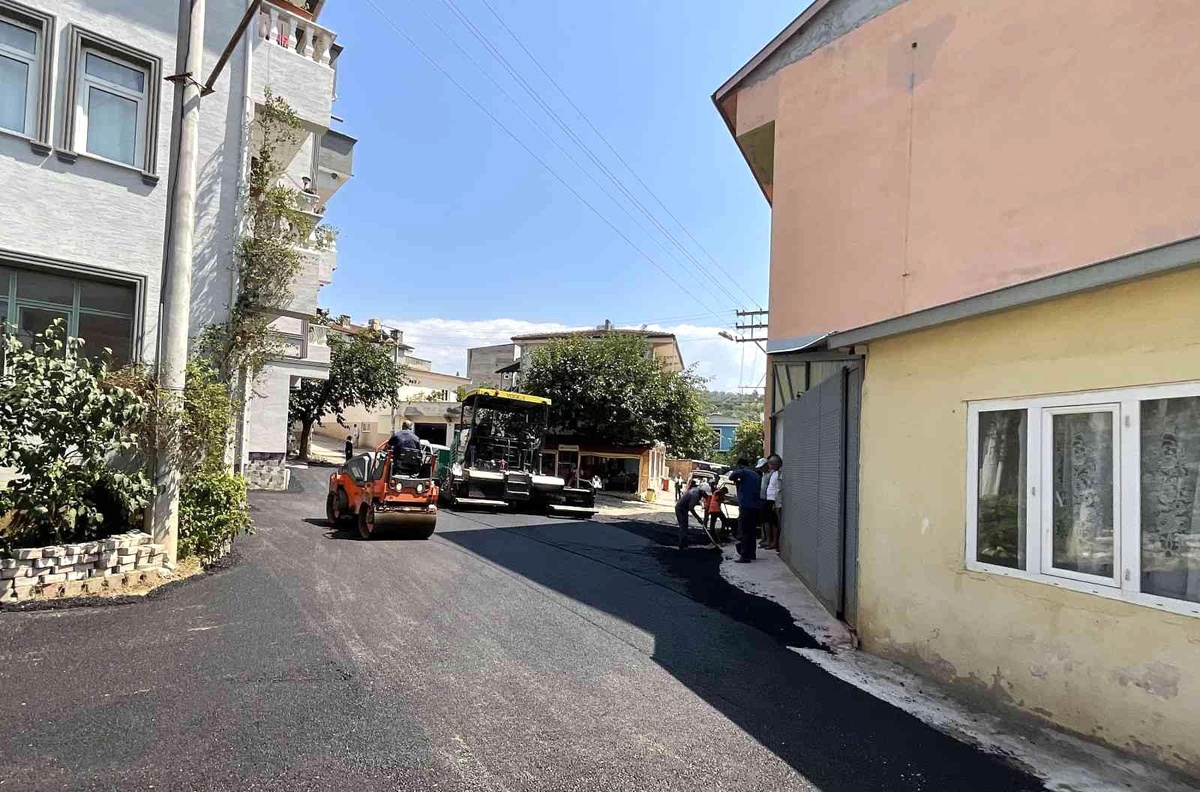 Osmangazi\'de yoğun asfalt mesaisi