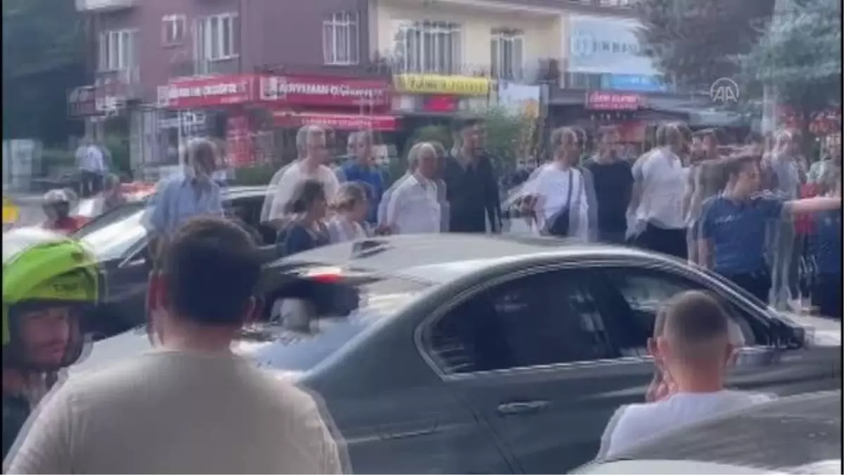 Başkentte sürücüyle para isteyen kişi arasındaki kavgaya polis müdahale etti