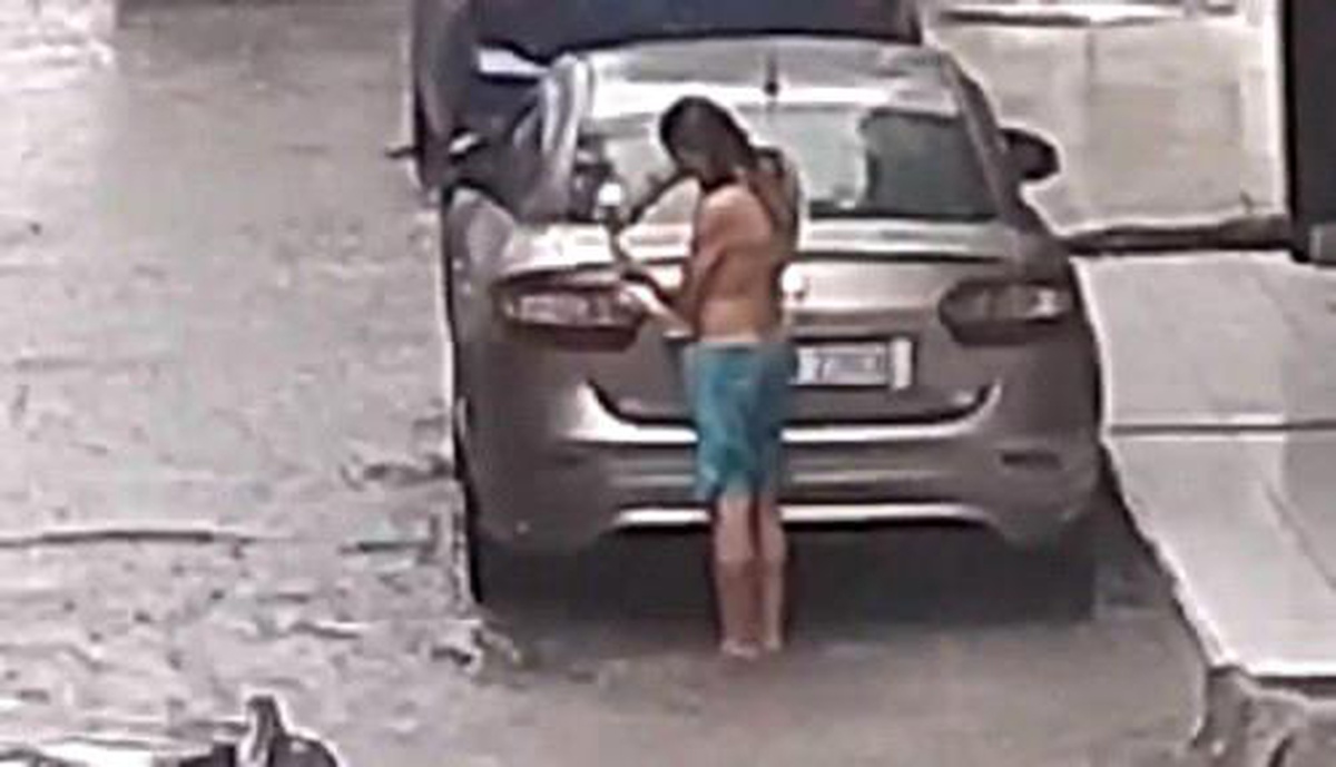 İzmir\'i yeniden şiddetli yağış vurdu