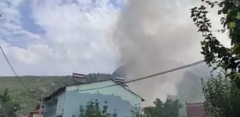 Bursa'da samanlıktaki yangında traktör ve tarım aletleri yandı