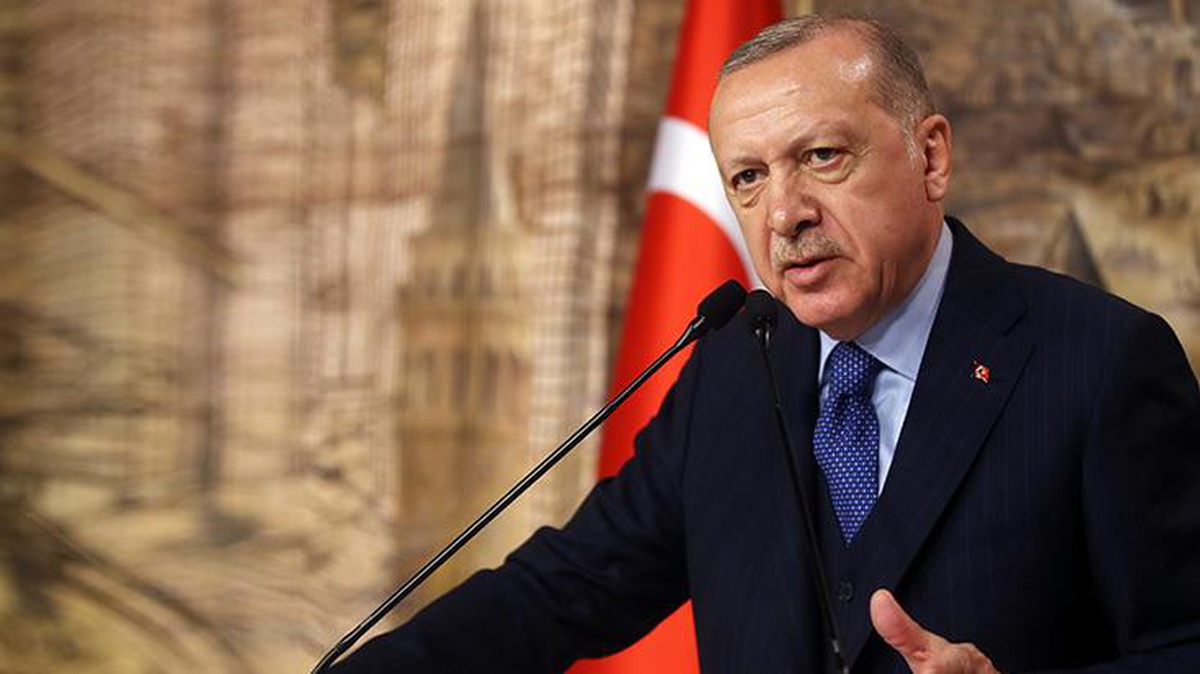 Son ankette çarpıcı sonuç! Katılımcıların yüzde 53\'ü Cumhurbaşkanı Erdoğan\'ın görev yapış tarzını onaylamıyor