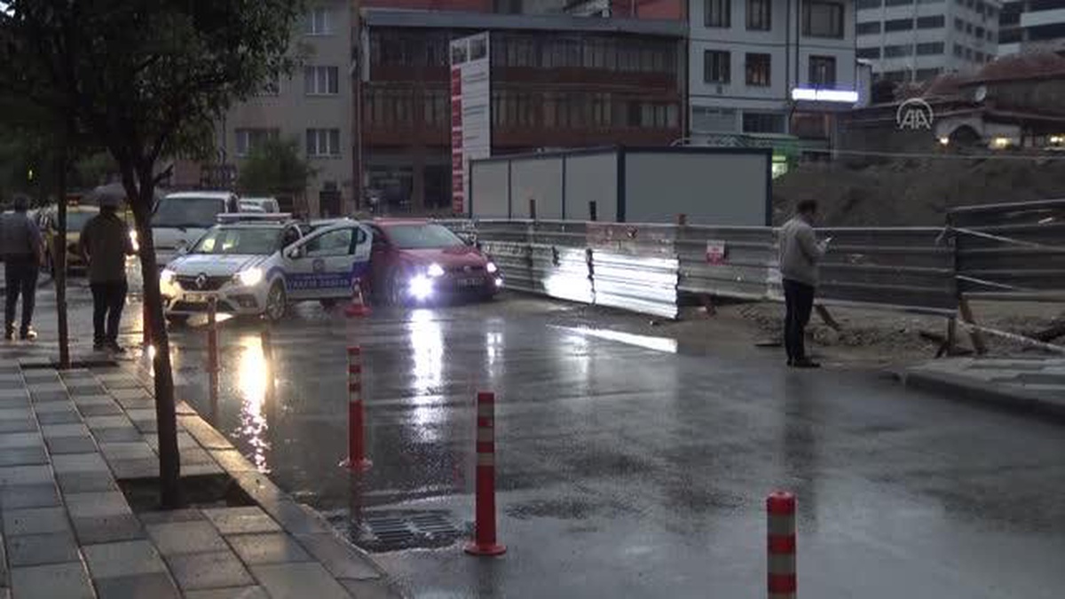 Bolu\'da toprak kayması doğal gaz hattını kopardı