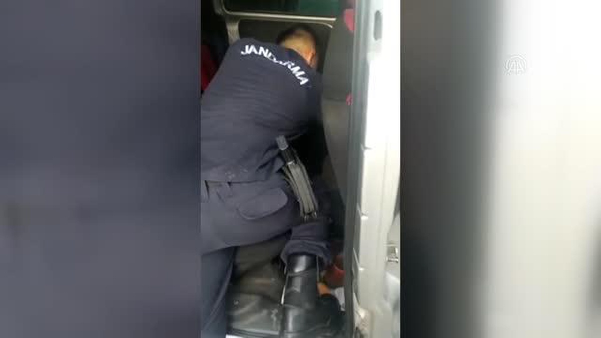 Zonguldak\'ta 87 yaşındaki kadının evine zorla girerek hırsızlık yapan 2 zanlı tutuklandı