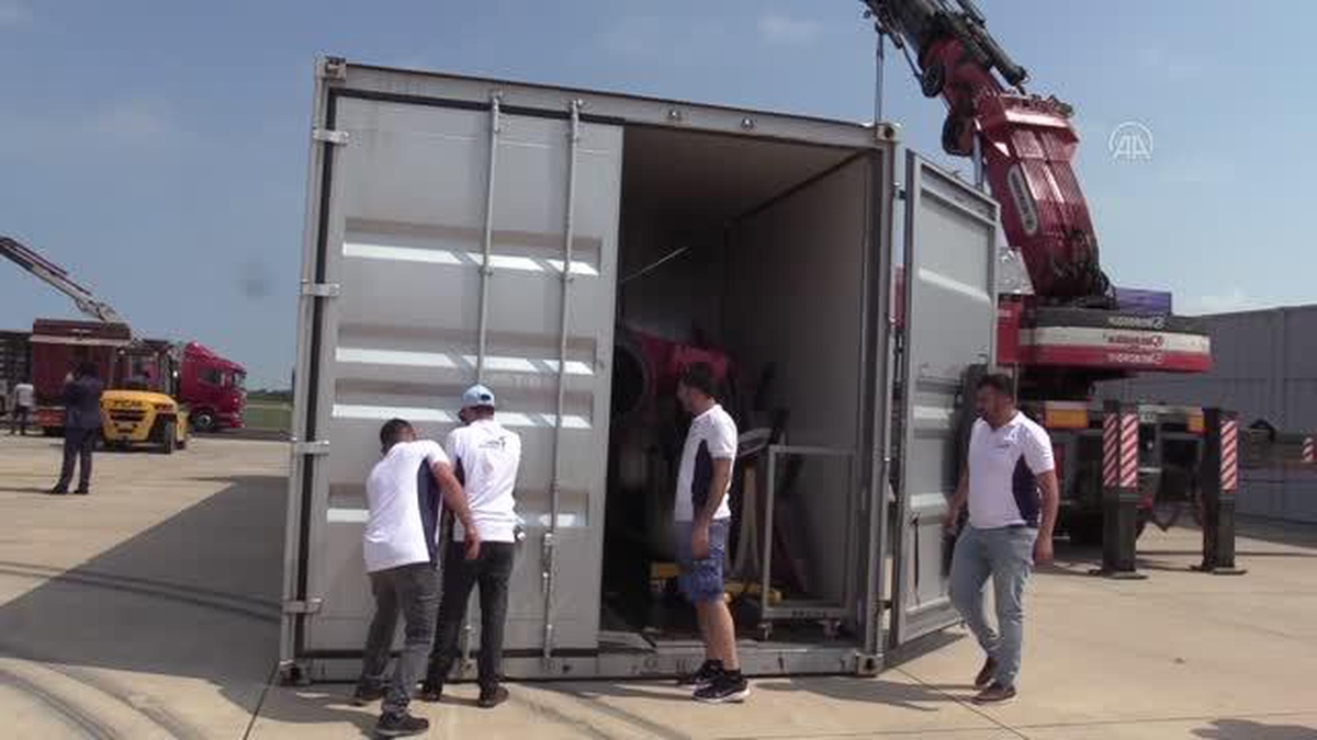 AK Parti\'li Karaaslan, TEKNOFEST KARADENİZ festival alanında incelemede bulundu Açıklaması