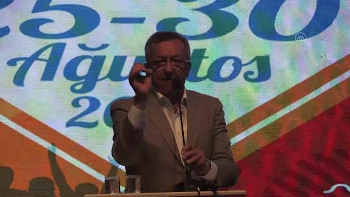 CHP\'li Altay ile Böke, Burhaniye Turizm, Kültür ve Sanat Festivali\'nde söyleşiye katıldı