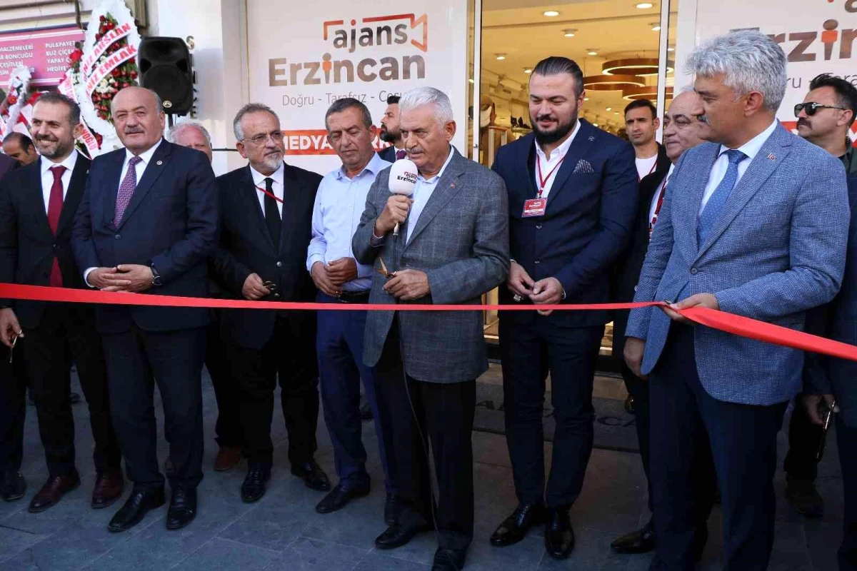 Binali Yıldırım, Ajans Erzincan\'ın açılışını yaptı