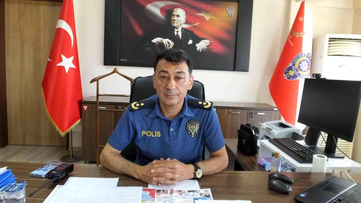 Burhaniye\'de Emniyet Müdürü Kartal görevine başladı