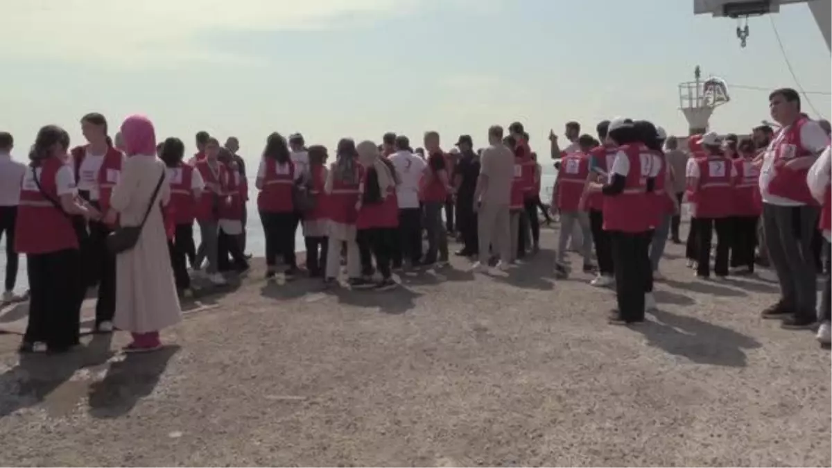 Türk Kızılay, Çanakkale\'de Halep Vapuru şehitleri için anı dalışı düzenledi