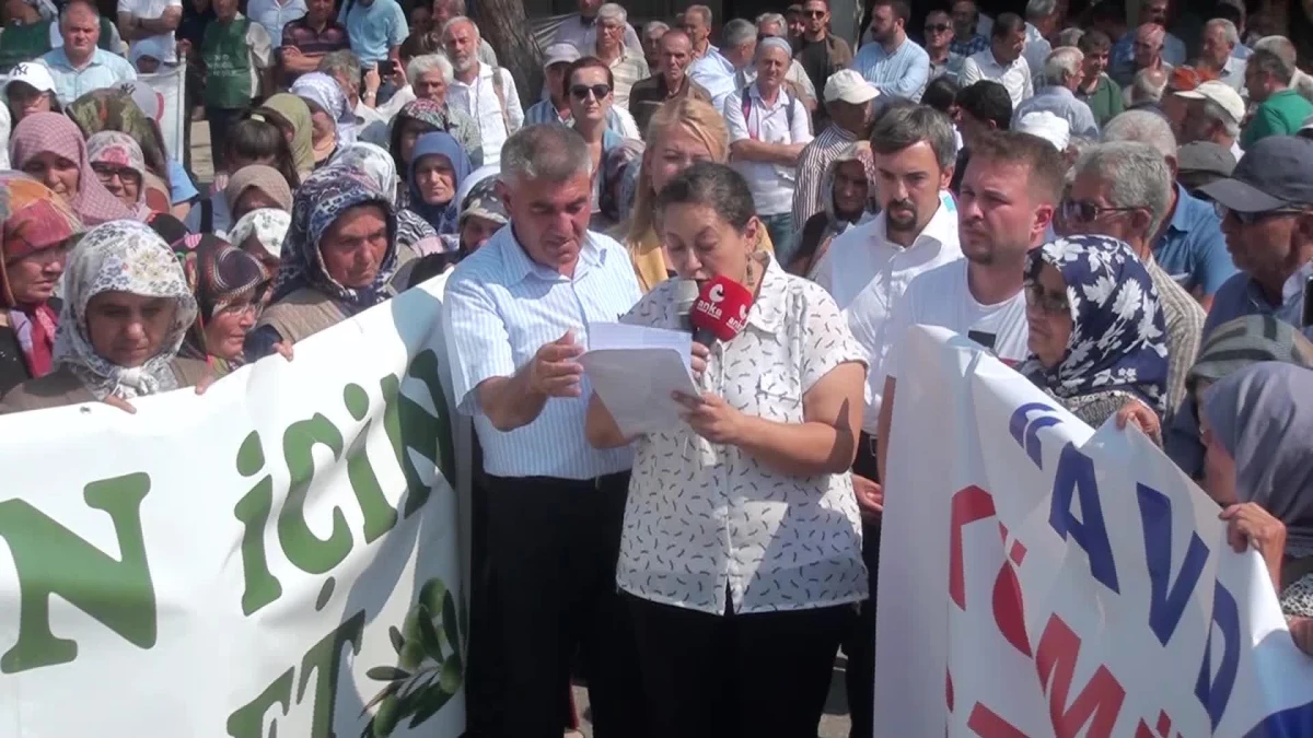 Denizli\'nin Avdan Bölgesinde Yurttaşlar, Kömür Ocağı Projesini Protesto Etti.
