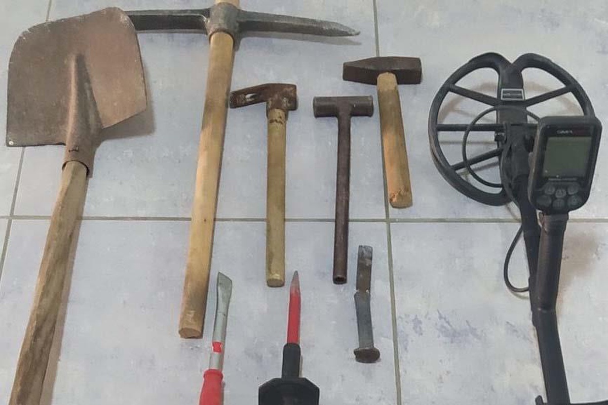 Elazığ\'da kaçak kazı yapan 3 şüpheli suçüstü yakalandı