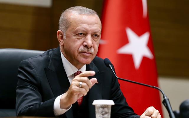 Fahrettin Altun: Suriye'ye ne zaman operasyon yapılacağına Türkiye kendi karar verecek Fahrettin Altun: Suriye'ye ne zaman operasyon yapılacağına Türkiye kendi karar verecek