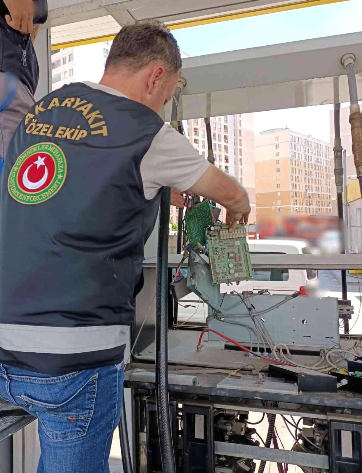 Gümrük Muhafaza ekiplerinden Ankara ve Çankırı\'da kaçak akaryakıt operasyonları