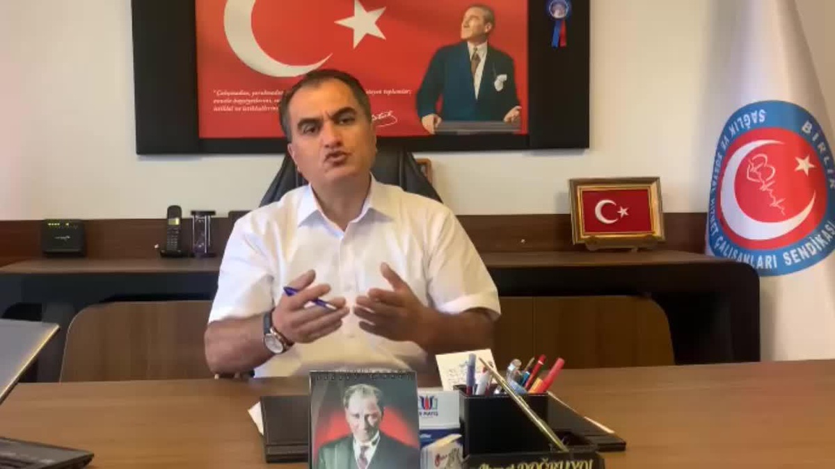 İzmir\'den Aile Aile Hekimliği Sözleşme ve Ödeme Yönetmeliği\'ne Tepki: "Hekim ve Hemşirelere \'Susun, Sesinizi Çıkarmayın, Çok Hasta Bakın\' Deniliyor"