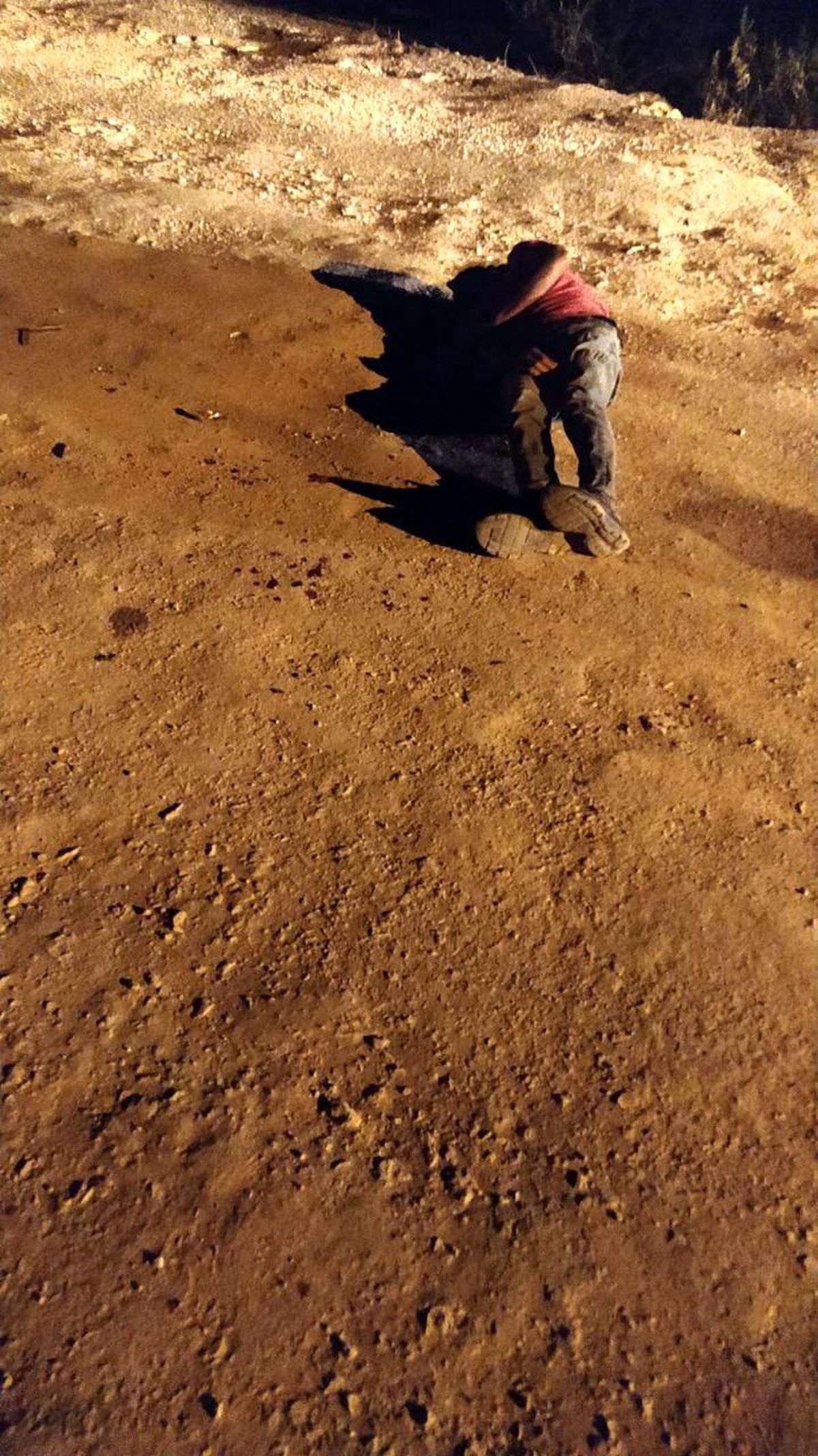 Kontrolden çıkan motosiklet devrildi: 2 yaralı