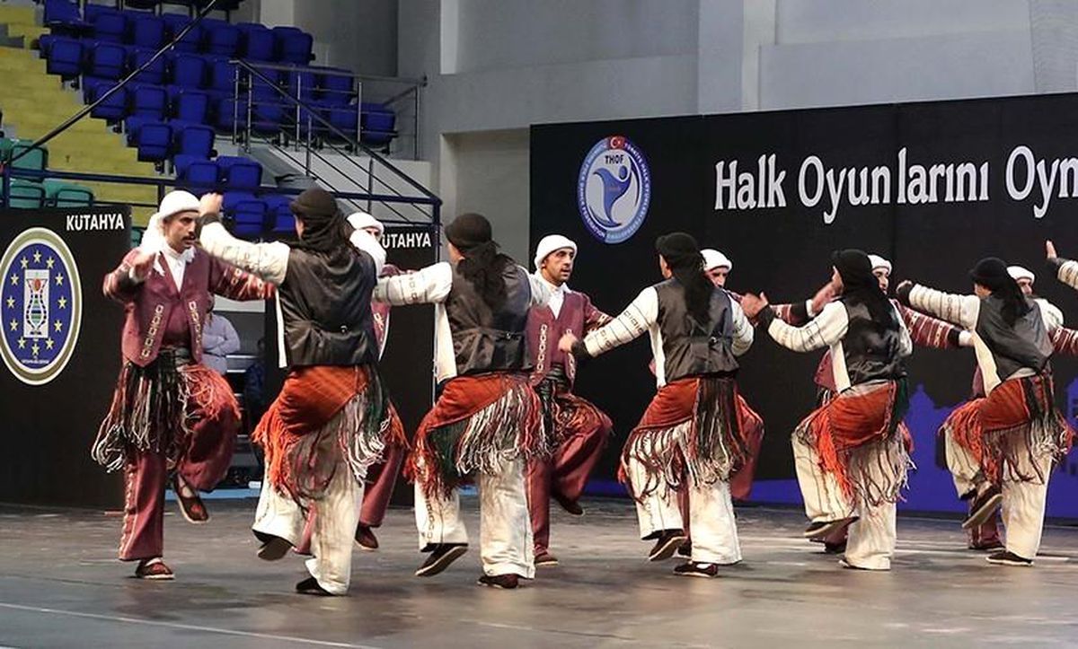 Kütahya\'da halk oyunları heyecanı başladı