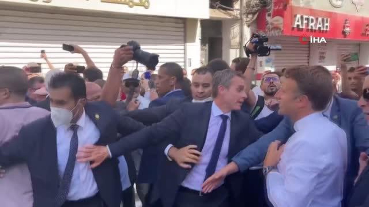 Macron Cezayir\'de protesto edildi