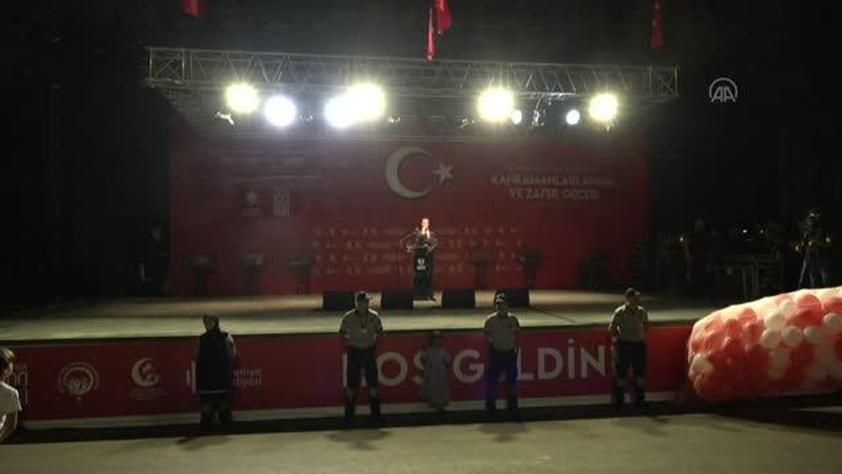 Milli Savunma Bakanı Akar, İstanbul\'da şehit aileleri ve gazilerle bir araya geldi Açıklaması