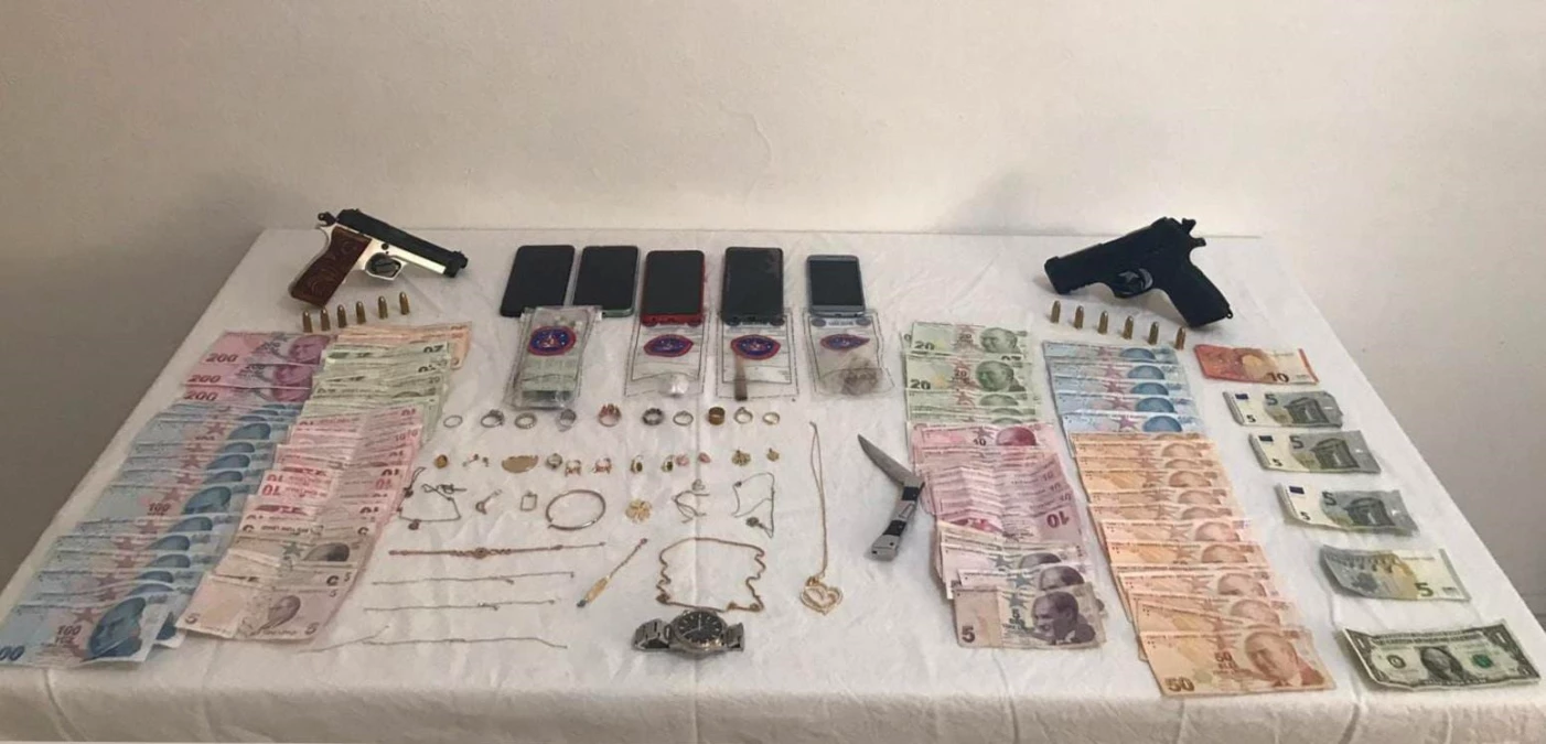 Muğla\'da evlerden hırsızlık yaptıkları iddiasıyla 5 şüpheli yakalandı