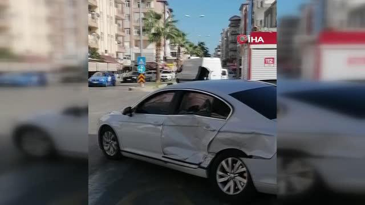 Manavgat\'ta trafik kazası: 4 yaralı