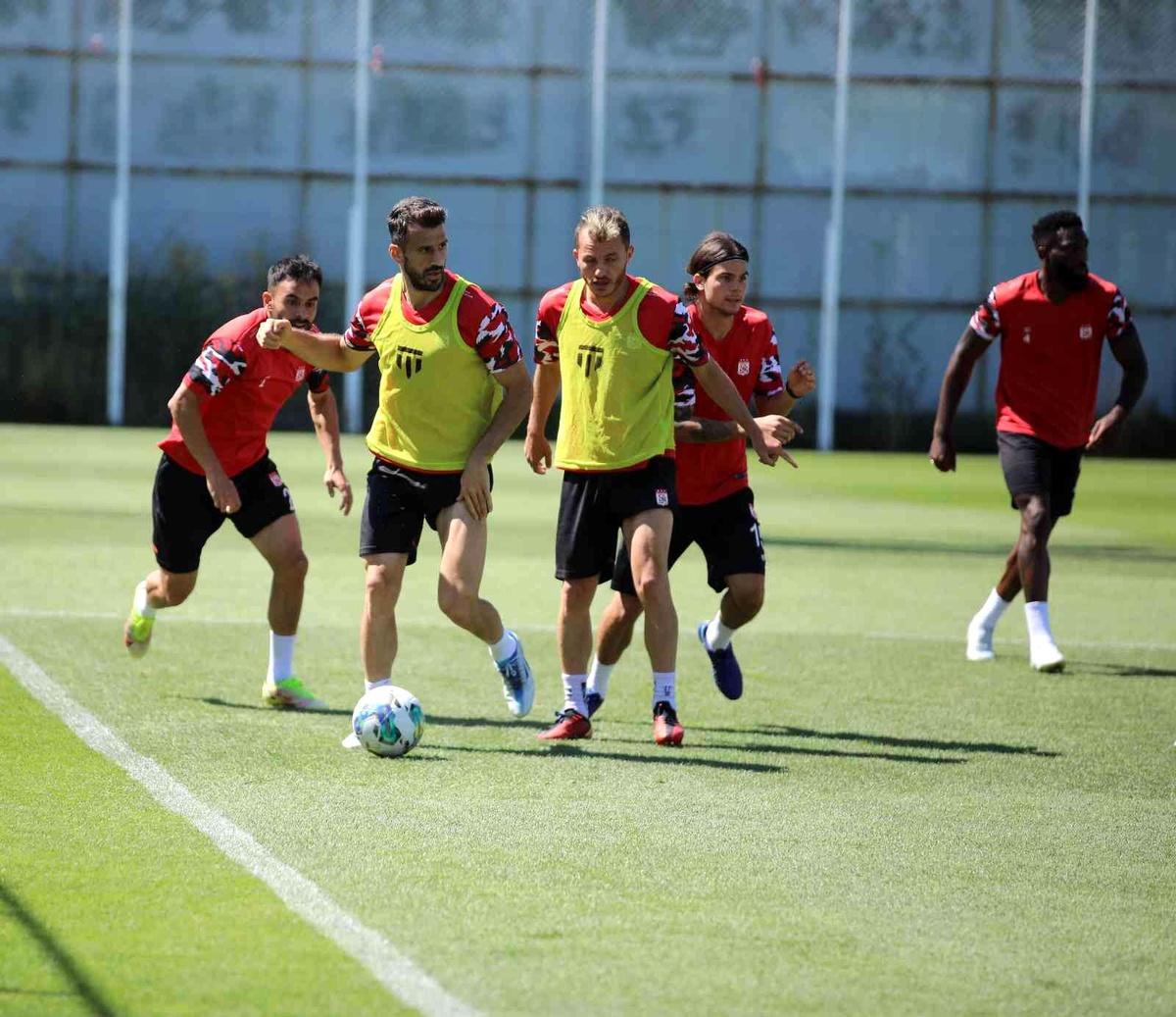 Sivasspor\'da Beşiktaş mesaisi sürüyor