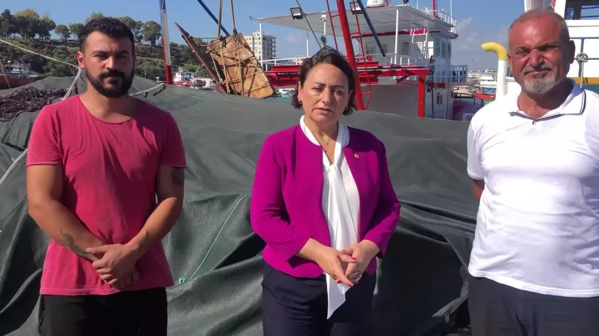 Adanalı Balıkçılar Artan Maliyetlerden Şikayetçi: "Tedirginiz. Acaba Tutacağımız Balık Maliyeti Karşılayacak Mı"