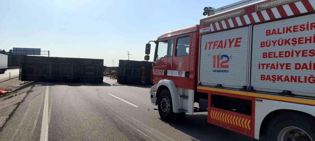 Bandırma Gönen yol ayrımında trafik kazası