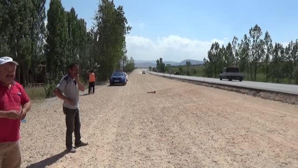 Tokat\'ta devrilen otomobildeki 3 kişi yaralandı