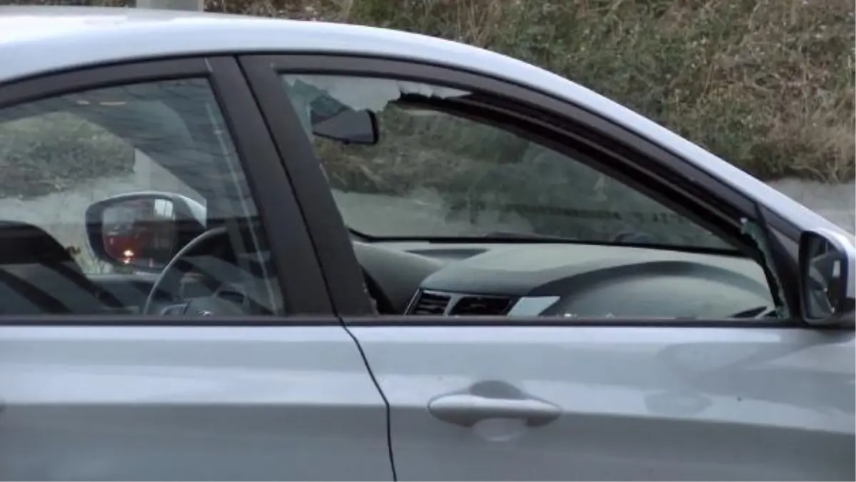 ESENYURT'TA YOL VERME KAVGASINDA 2 KİŞİ SİLAHLA YARALANDI