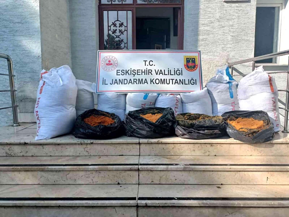 Eski çağlara ait şarap mayası satmaya çalışan şüpheliler yakalandı