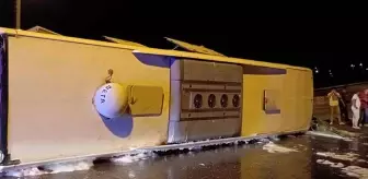 Hatay'da gişelere çarpan otobüs devrildi! 3'ü ağır onlarca yaralı var