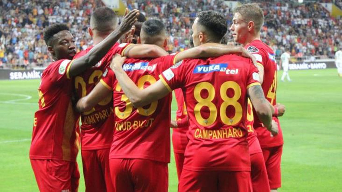 Kayserispor evinde Giresunspor\'u perişan etti
