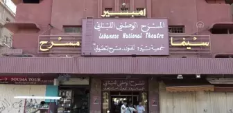 Kültürel aktivistler, Trablus'a ücretsiz tiyatro ve sinema getirdi