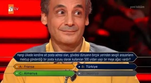 Milyoner'de görülmemiş olay! Telefon joker hakkıyla eşini arayıp 'Seni seviyorum' deyip kapattı Milyoner'de görülmemiş olay! Telefon joker hakkıyla eşini arayıp 'Seni seviyorum' deyip kapattı